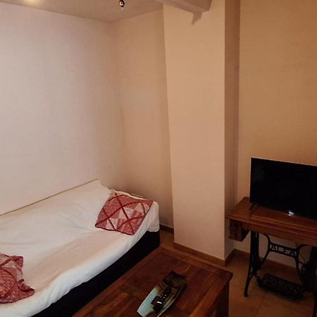 Apartamentos Casa May 2 - Centro Benidorm- Solo Mayores De 30 Anos Y Familias Esterno foto